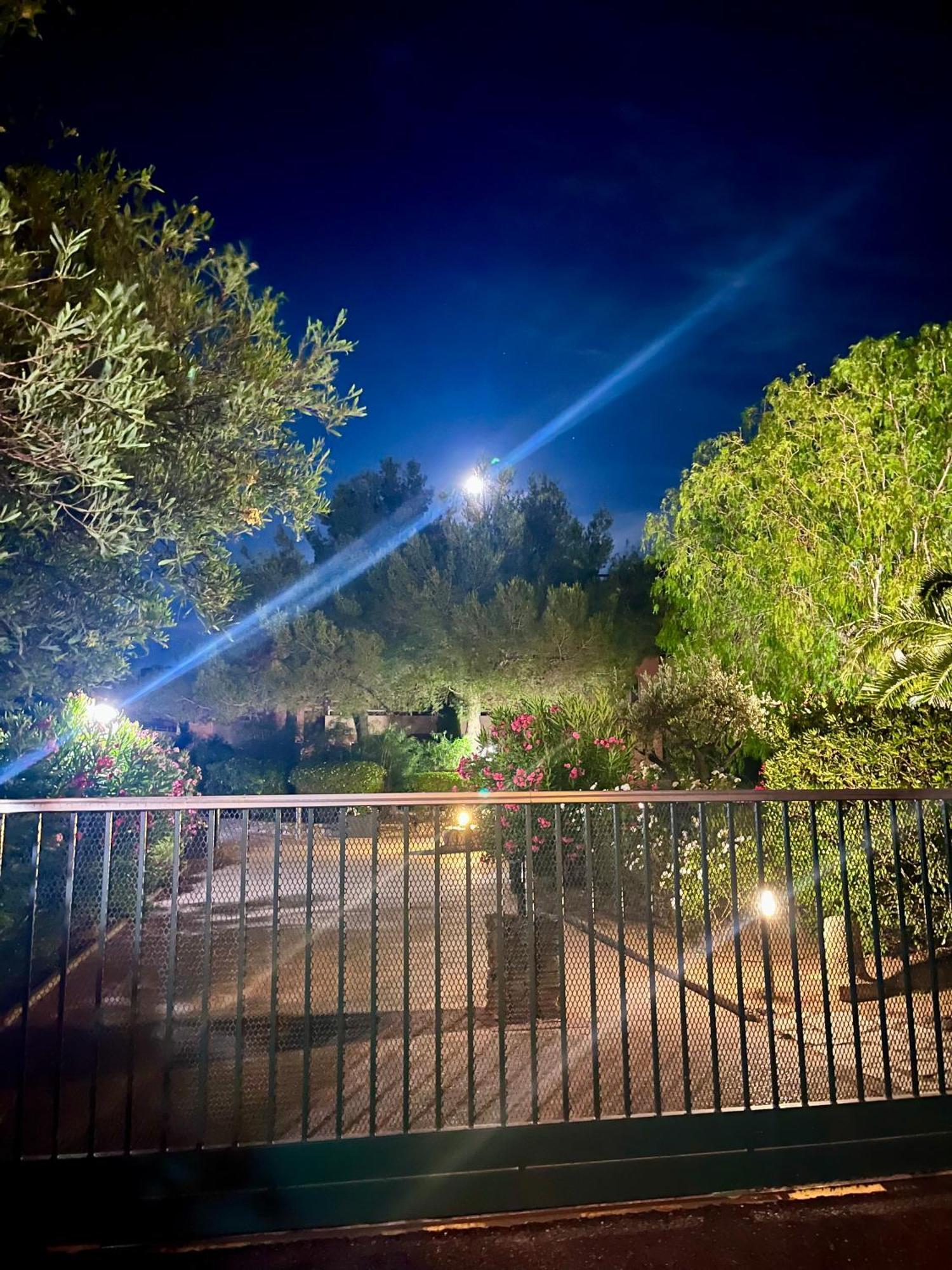 דירות Private Garden In Center Of Saint Tropez מראה חיצוני תמונה